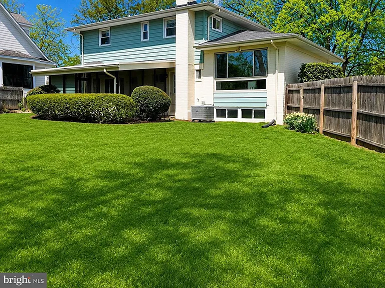 6300 Maiden Ln — Photo 27