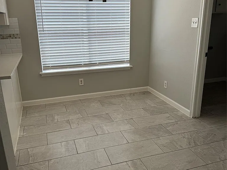 9002 Roos Rd — Photo 14