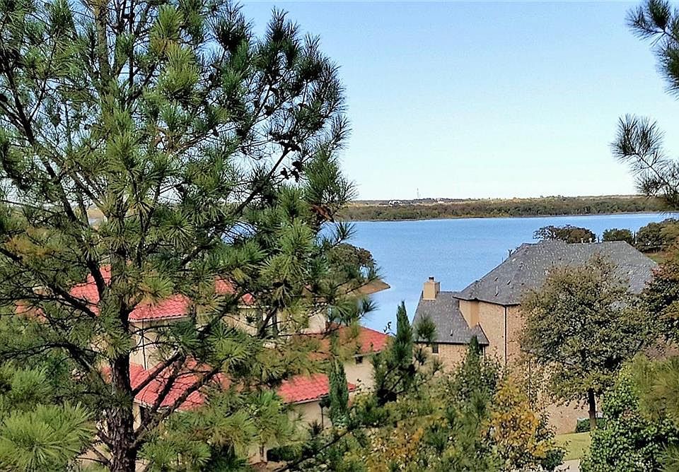 1st image of 710 Winding Bend Cir