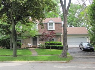 418 E Maude Ave, Arlington Heights, IL 60004