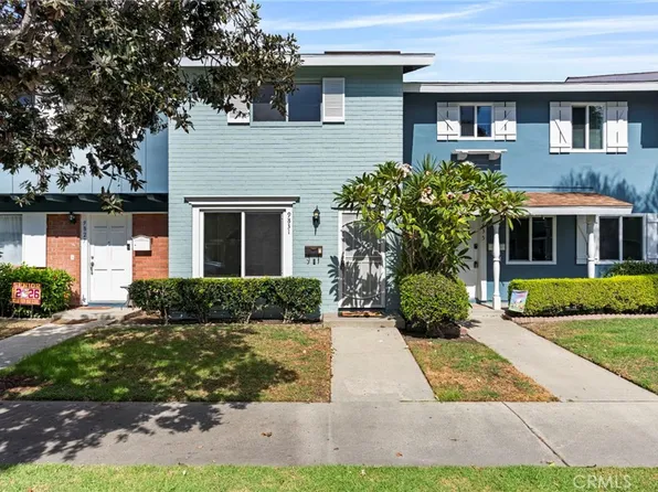 9831 Continental Dr, Huntington Beach, CA 92646