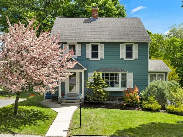 71 Morningside Rd, Worcester, MA 01602