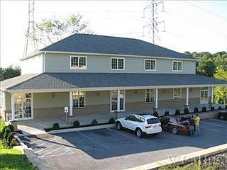 2nd image of 733 Freedom Plains Rd