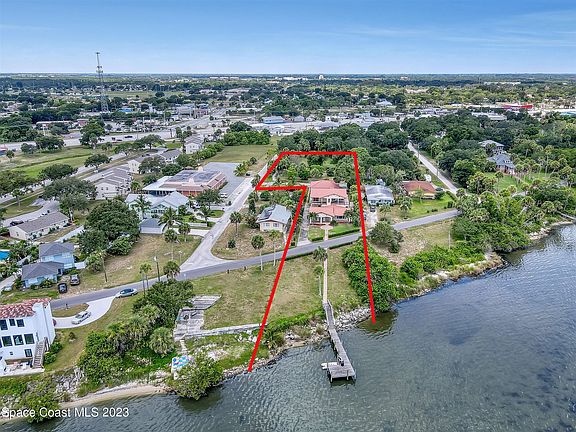 3rd image of 2908 Riverview Dr