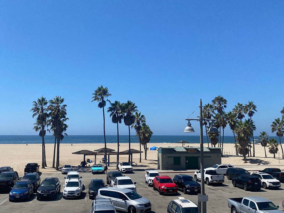 2nd image of 313 Ocean Front Walk APT 1