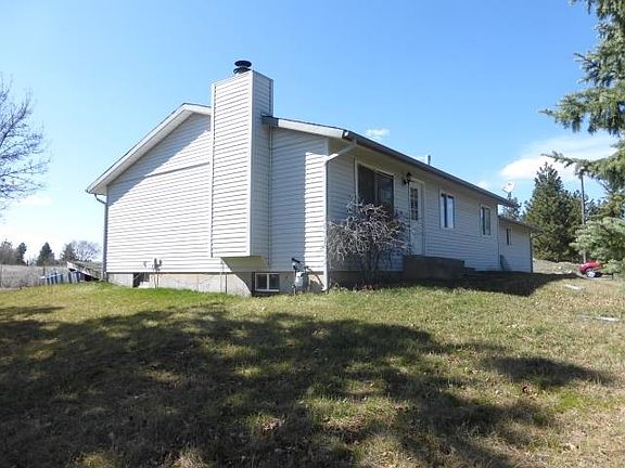 3rd image of 708 S Wheatland St