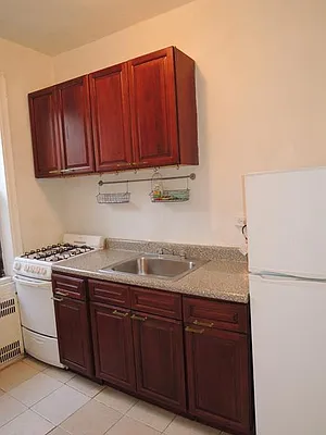 Rented by Lang Realty LLC | media 10