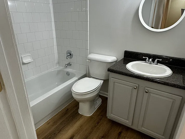 1002 Brighton Point — Photo 11