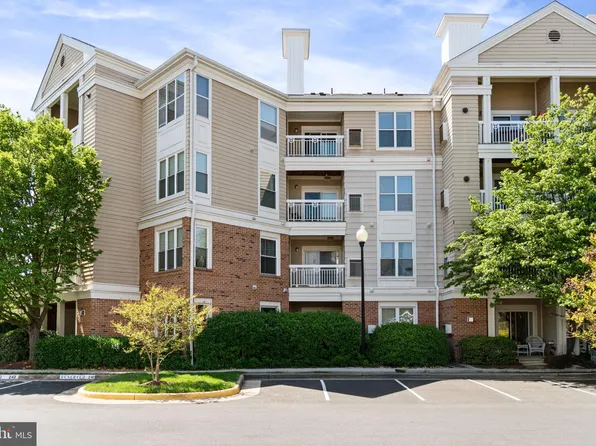 2204 Westcourt Ln APT 117, Herndon, VA 20170