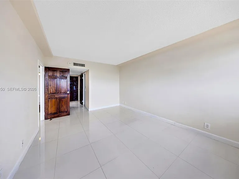 2450 NE 135th St #1006 — Photo 17