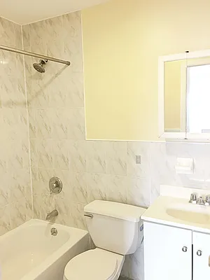 Rented by Bedford Realty USA Corp | media 8