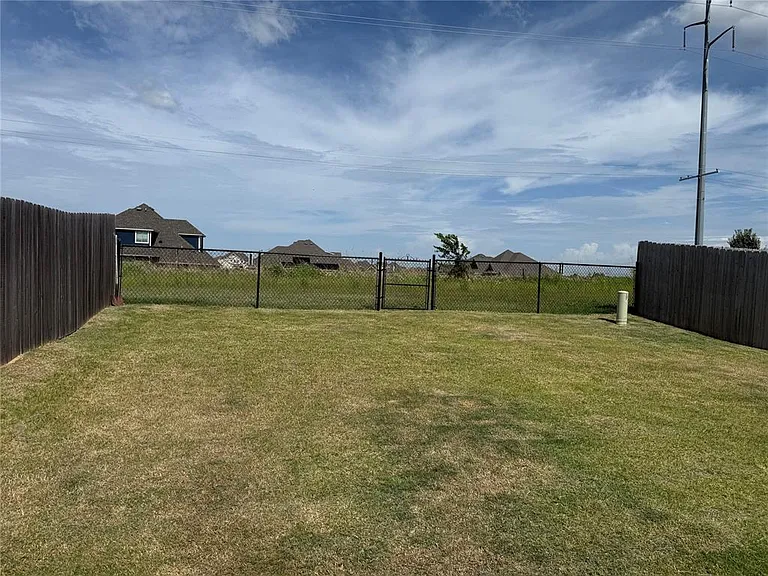 11700 Krew Way — Photo 21