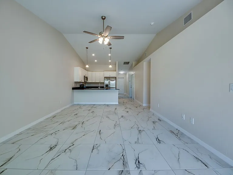 3419-3421 SW 15th Pl — Photo 14
