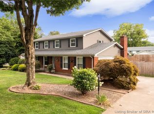 101 W Maplewood Dr, Clarksville, IN 47129