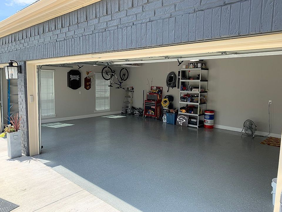 2nd image of 1004 Argyll Ln