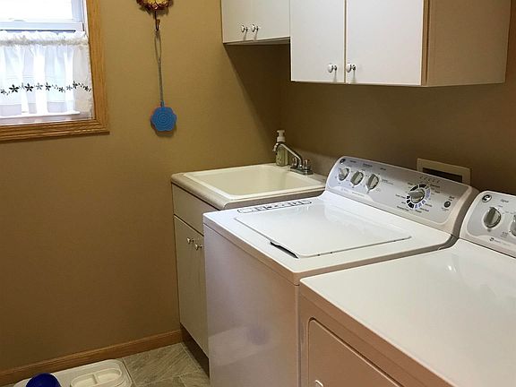 2nd image of 2248 Pueblo Dr