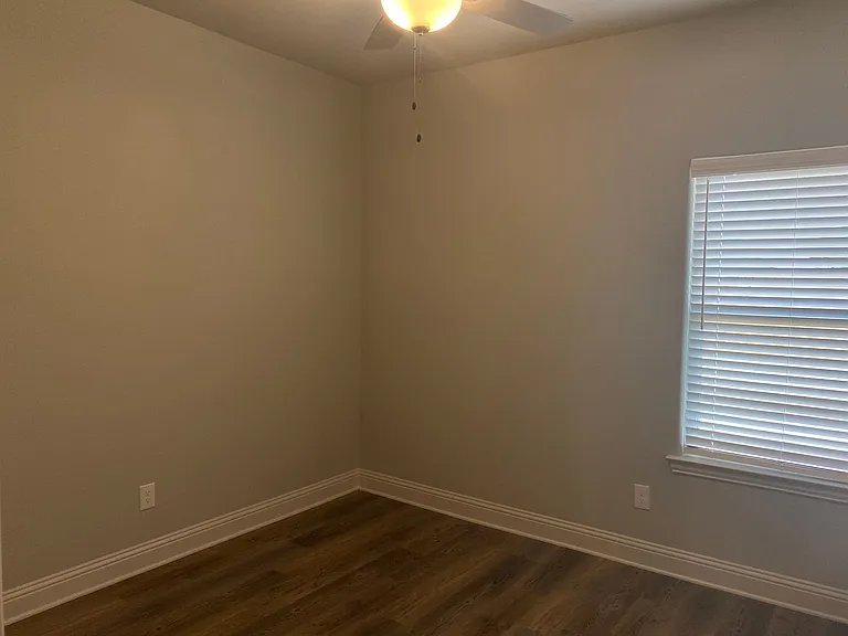 2805 Tulip Dr — Photo 7
