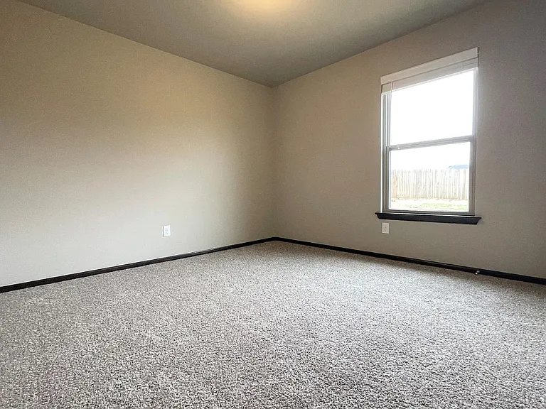 2249 Roca Dr — Photo 21
