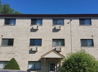 513 E Spruce Dr #30-3A, Palatine, IL 60074