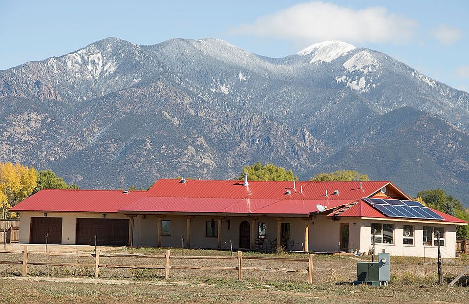 1st image of 1011 La Vega Ln