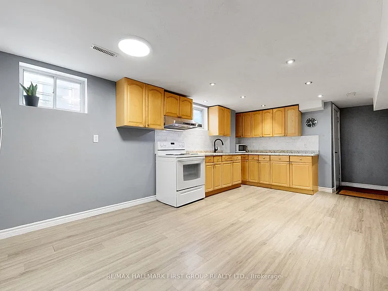 33 Robbinstone Dr #BASEMENT — Photo 12
