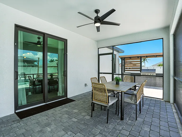 4226 SW 13th Ave — Photo 40
