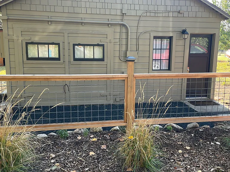 1/2 Oak St — Photo 1