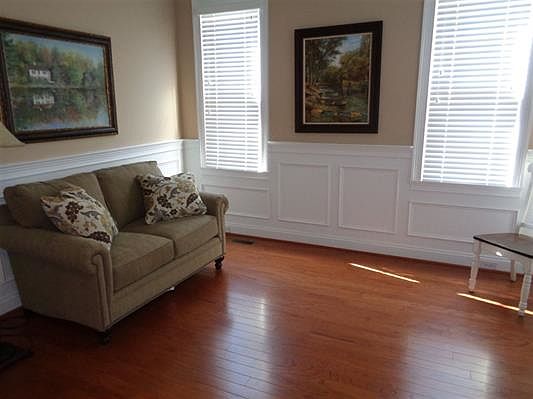 3rd image of 319 Arsenal Dr