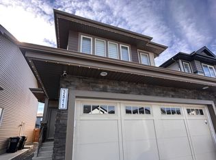 3511 Checknita Point E, Edmonton, AB T6W 4G9