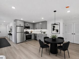 566 Springfield Ave #201, Newark, NJ 07103