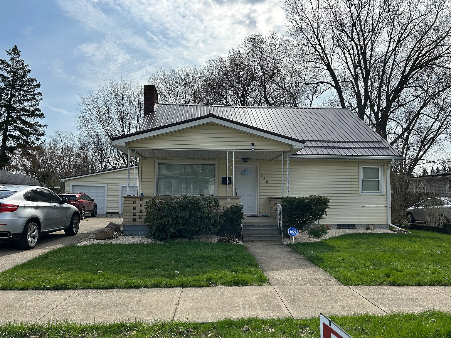 4 bed, 1428 sqft, $1,800 — Photo 1
