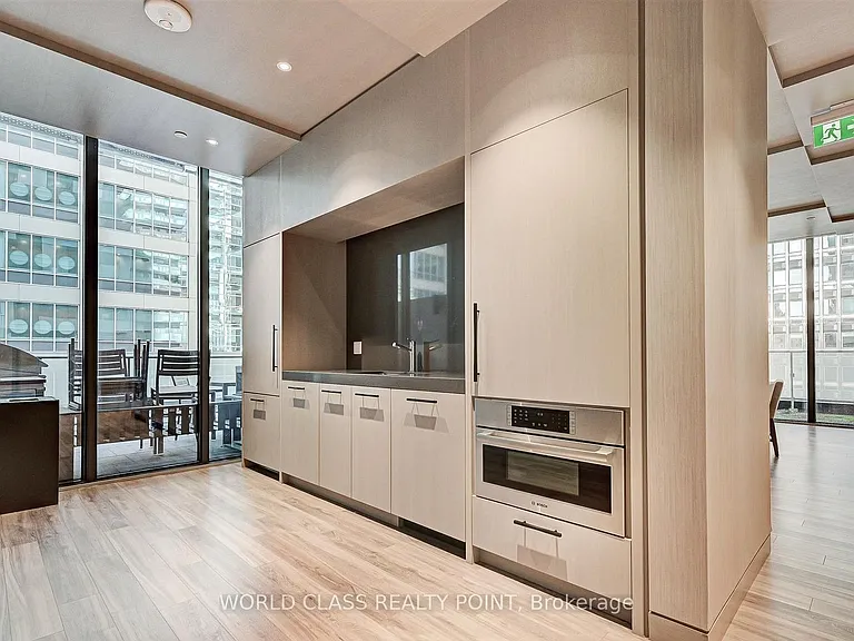 25 Richmond St E #1209 — Photo 17
