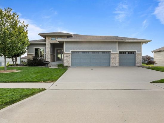 2908 NW Sharmin Dr, Ankeny, IA 50023