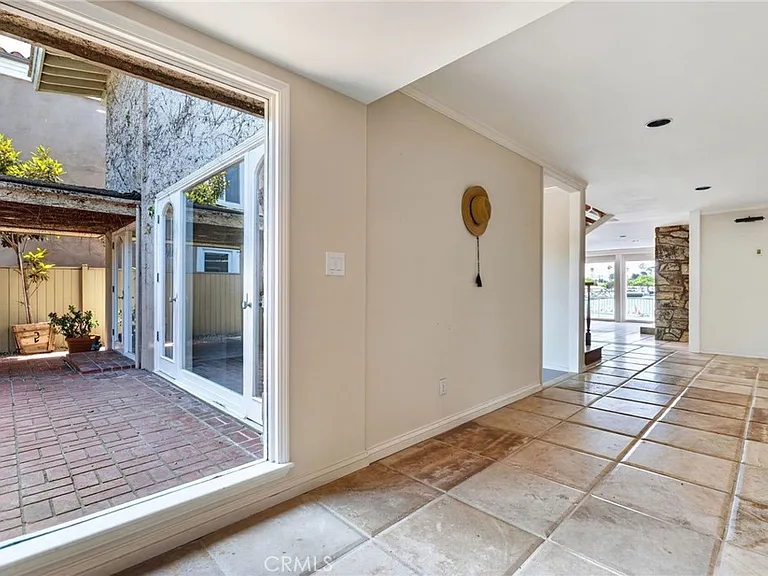 501 Morning Star Ln — Photo 11