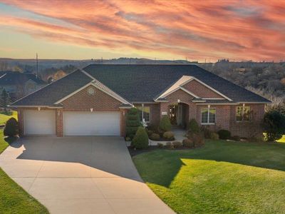 14136 Cypress Point, Dubuque, IA, 52002