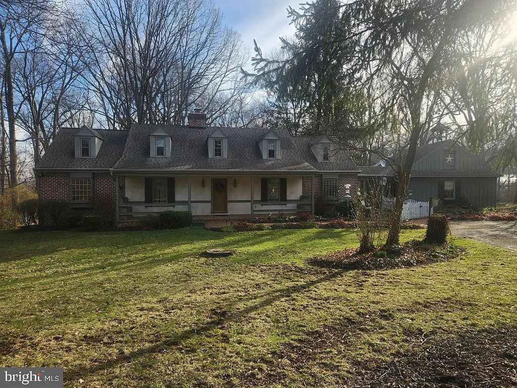 827 Hornig Rd photo 1