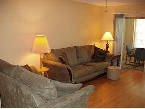 3rd image of 184 Christine Dr