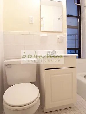 Rented by Bohemia Realty Group | media 16