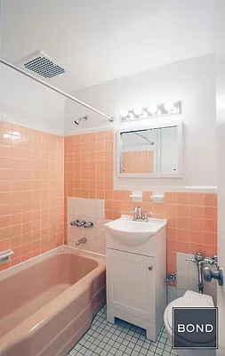 Rented by Bond New York | media 9