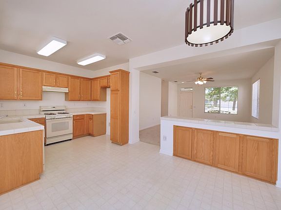 3rd image of 4082 Sylvan Glen Ln