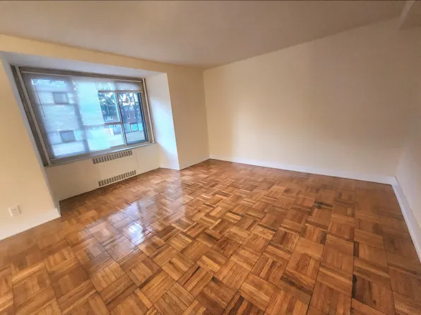 69-34 186th Ln #2C, Fresh Meadows, NY 11365
