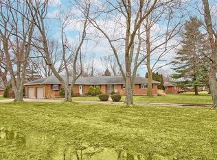 909 Barnhart Rd, Troy, OH 45373