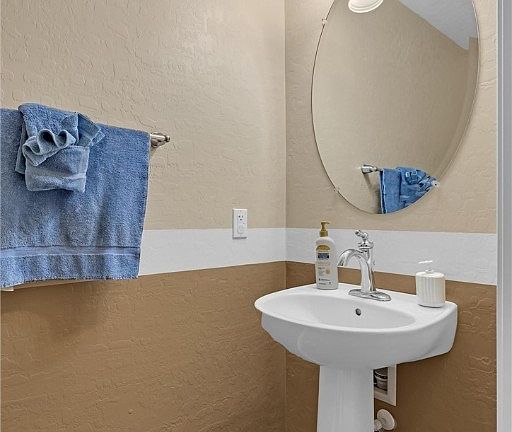 5th image of 5579 Alden Bend Dr