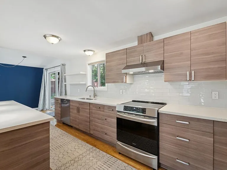 1140 N 146th Pl — Photo 10