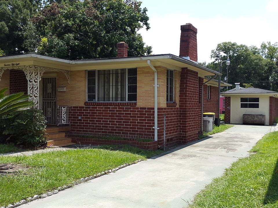 1st image of 1458 W 15th St