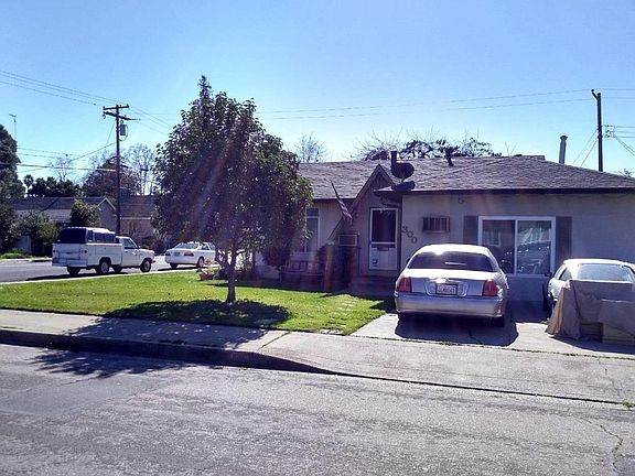 5th image of 300 Daisy Ave
