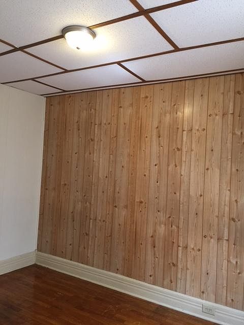 1st image of 935 Mathews Ave #1F