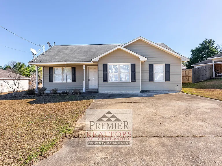 567 Mill Pond Dr — Photo 3