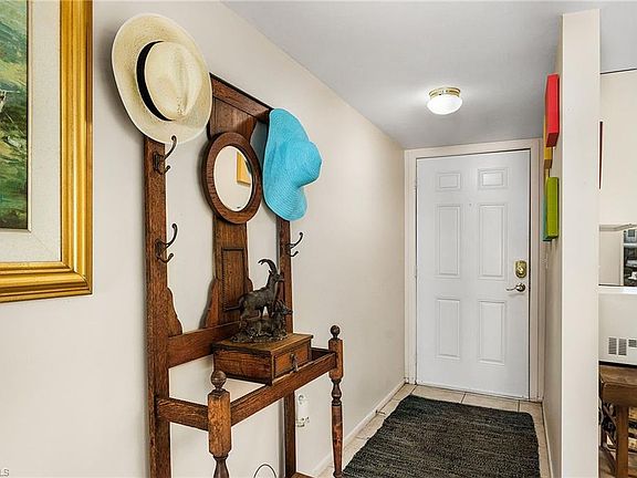 4th image of 839 SW 48th Ter APT 106
