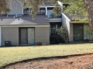 13 Hillside Ct #803, Clinton, NJ 08809
